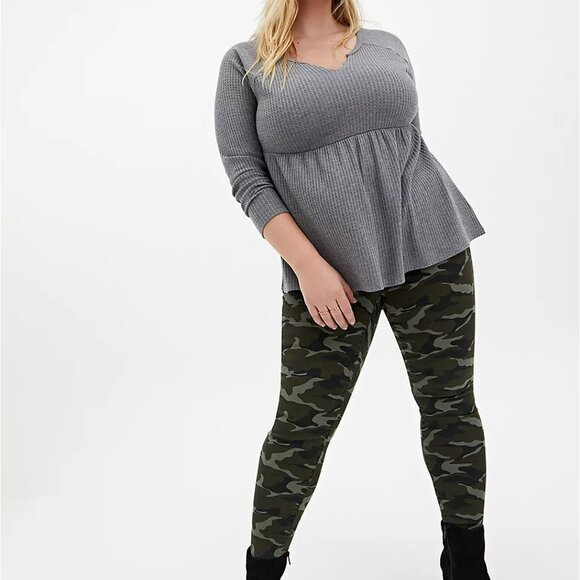 Torrid Sky High Skinny Stretch Twill Camo Pants - Picture 1 of 10